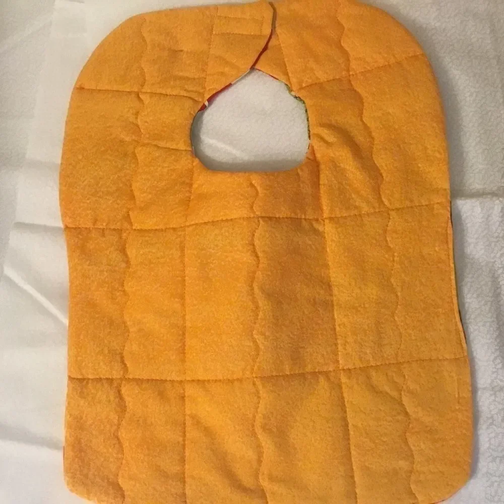 3/$25 or $12 ea. NWT Handmade Quilted Reversible Bib.